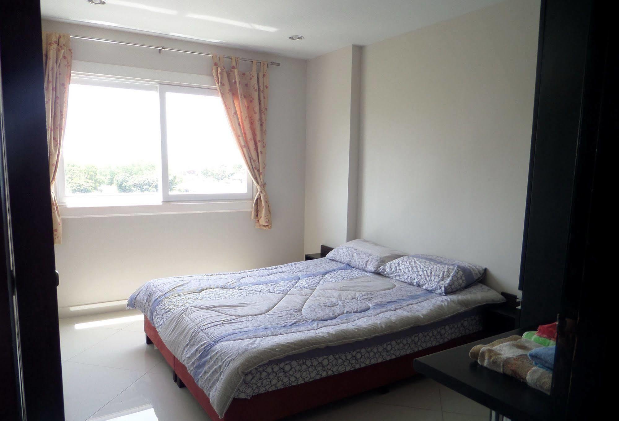 Park Lane Resort By West Joint Venture Jomtien Beach Dış mekan fotoğraf